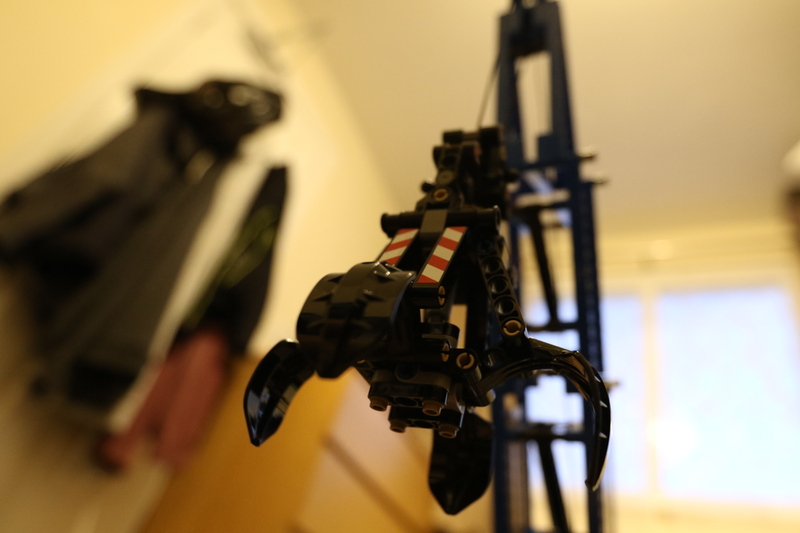 Illustration for article titled Lego Technic Crawler Crane: The Oppo Review